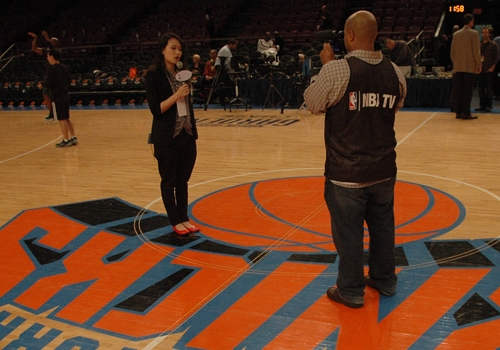 前方记者之沈洋:见证姚明重伤 科比"示爱"_体育_腾讯网