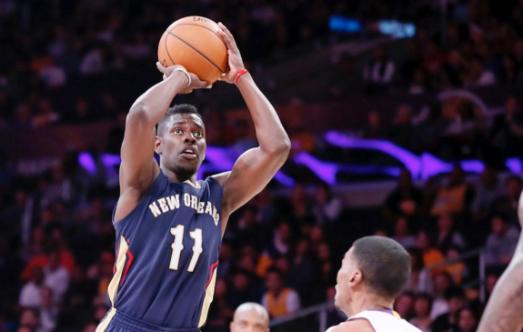 霍勒迪在2015-16赛季打了65场比赛,场均贡献16.