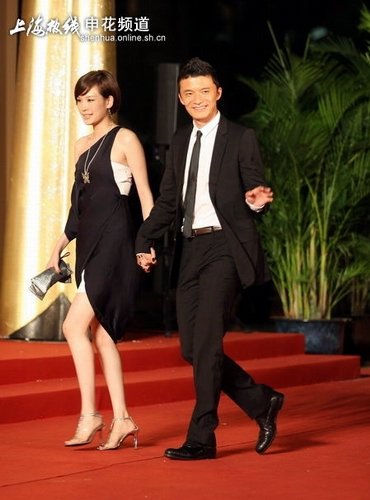 佟晨洁正式宣布与谢晖离婚 直言仍然相信爱情