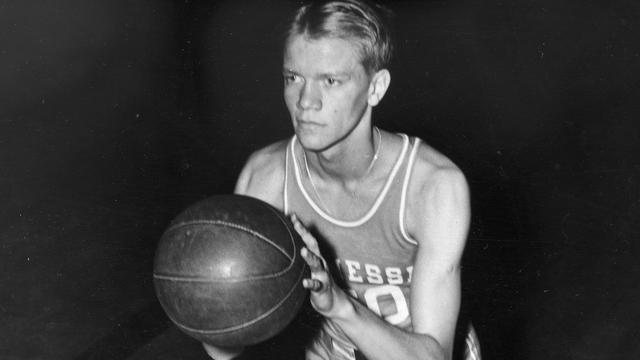 他身高1米88,1949年至1955年间在nba征战,先后效力于明尼阿波利斯湖人