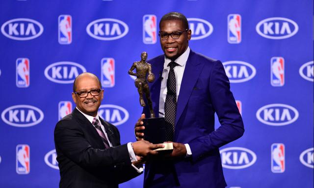 杜兰特荣膺常规赛mvp杜少詹皇瓜分首位选票