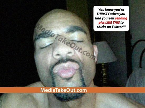 布泽尔猥琐献吻照漏出悍将展露饥渴一面图