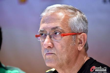 罗宁宣布曼萨诺续约两年 称国安实现自我突破