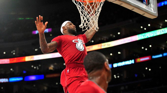 空接精选 庄神迎篮直上詹韦打板空接