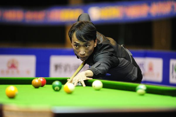 首日综述:李贺等热门跻身胜部 刘莎莎师妹遇挫