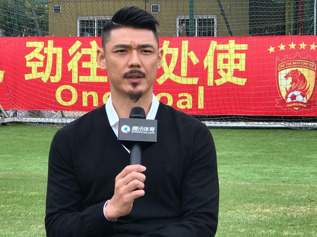 中超休赛期,广州恒大门将曾诚并没有像大部分队友一样游玩放松.