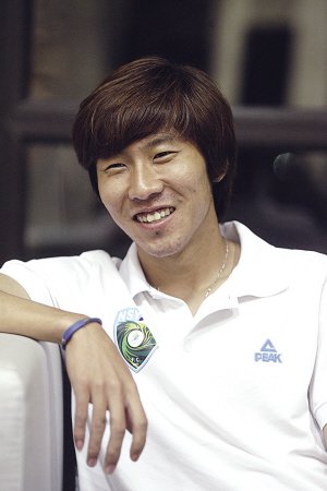 李星灿不知挣多少钱卡在我妈那儿呢