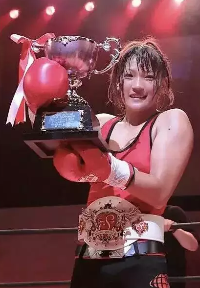 既是美女也是野兽职业女拳手美貌排名