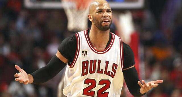 罗送至公牛,换来迈克-麦克德莫特,泰-吉布森以及一个2018年次轮选秀权