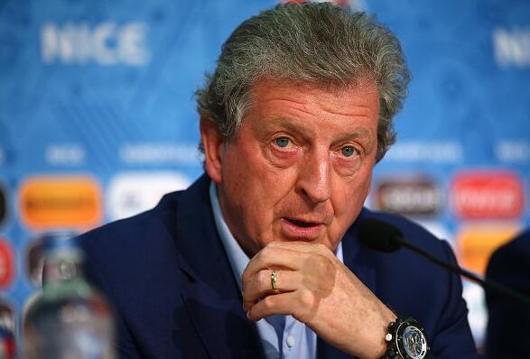 霍奇森赛后发布会宣布辞职 未给记者提问机会