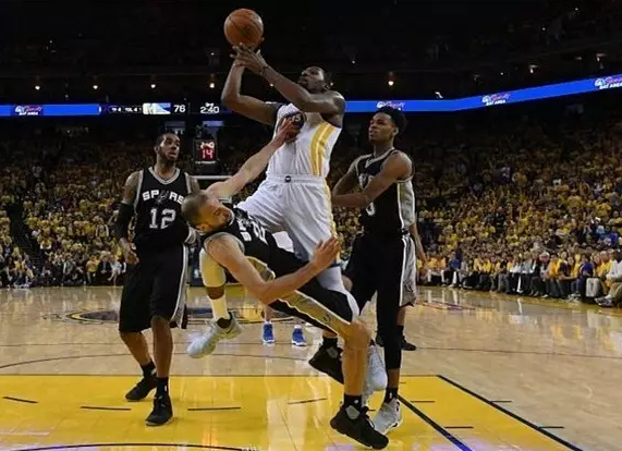 真的,当我看到他的蛇形突破,当我看到他欲擒故纵的假动作试探,当我