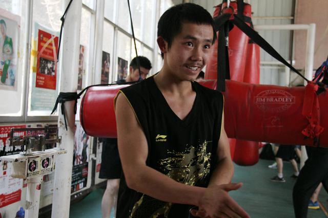 小心熊家族出没熊朝忠表弟外甥紧跟随