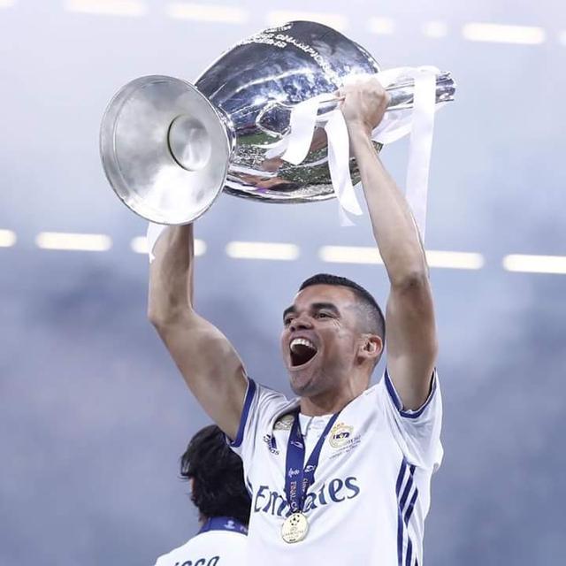 夜读致佩佩燃情十年终离别江湖再无佩大师