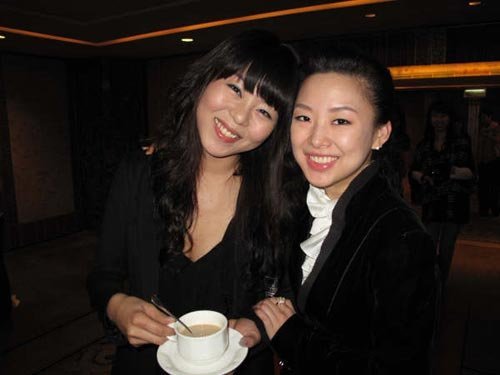 潘晓婷金佳映私下行同姐妹 笑侃美国误机经历