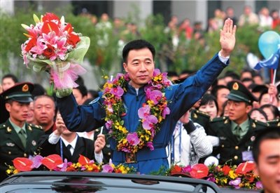 两次上太空中国第一人