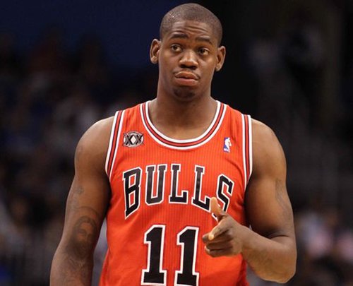 两年合同签下防守摇摆人