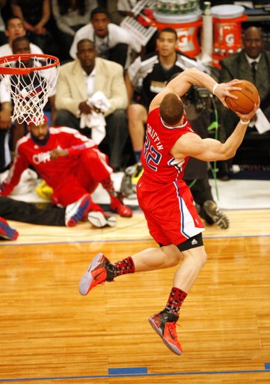 空中拉杆360转身格里芬顺利挺进决赛