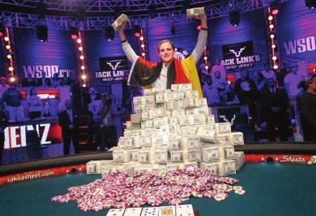 22岁新科"赌王"诞生 牌桌豪取872万美元奖金