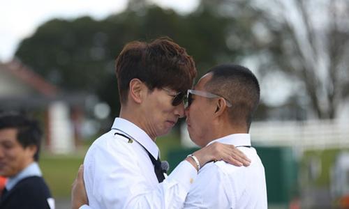 张亮跳伞毁形象像鹌鹑杜海涛恐高躲厕所