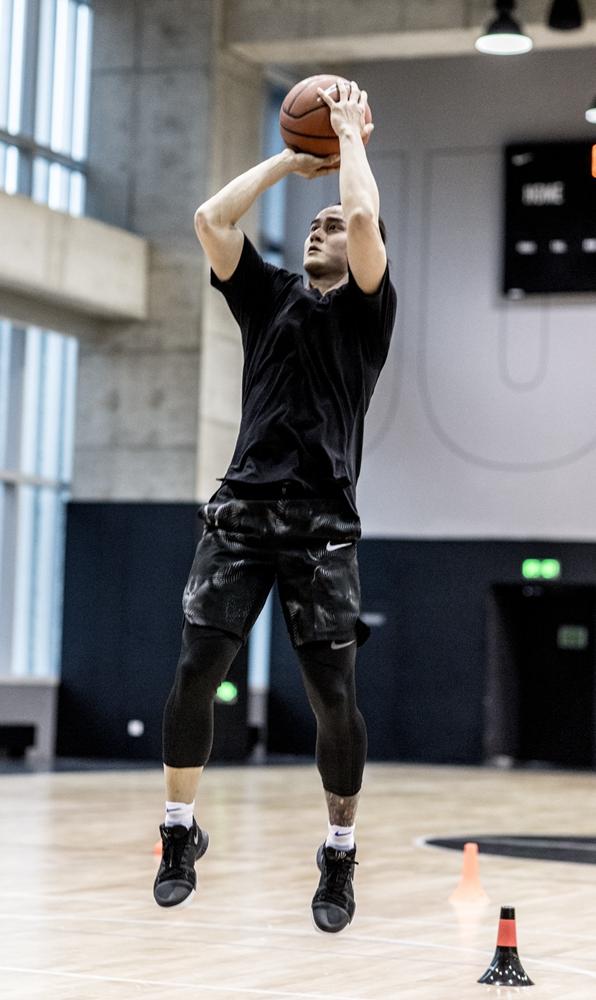 专访蒋劲夫:想在名人赛暴扣 赢球比数据重要