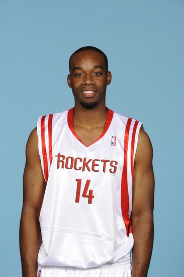 cba新疆队的内部人士透露,他们正与前火箭球员卡尔-兰德里接触,试图将