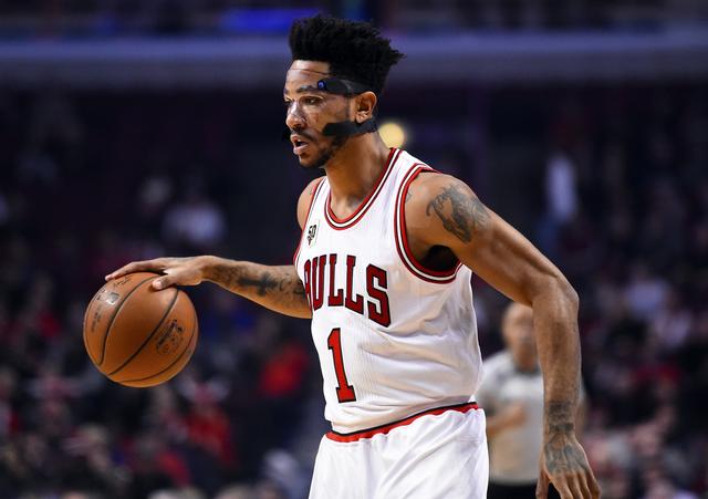 半场:罗斯上空篮诡异失手 快船一度18投1中