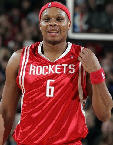 邦奇威尔斯加盟狼队联手阿帅时隔3年已蜕变