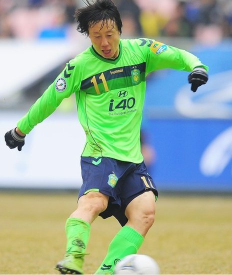 亚冠全北现代20获首胜黄博文首发因伤下场