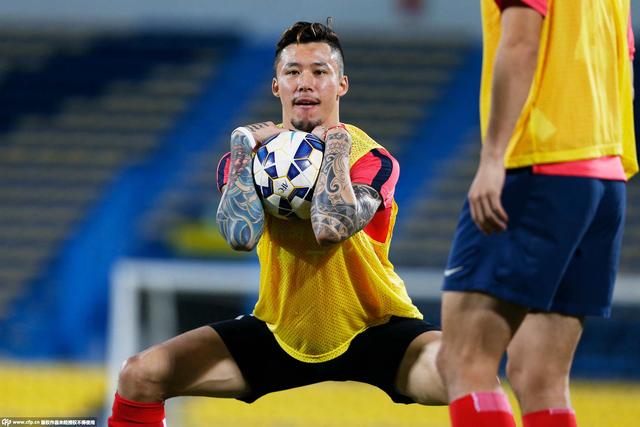 黄健翔谈张琳芃转会 两因素或成关键