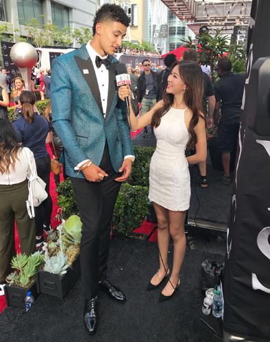 周玲安连续两年报道ESPY颁奖礼 专访库兹马米