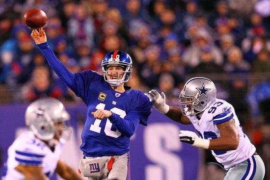 巨人搭季后赛末班车小曼宁完美发挥击倒牛仔