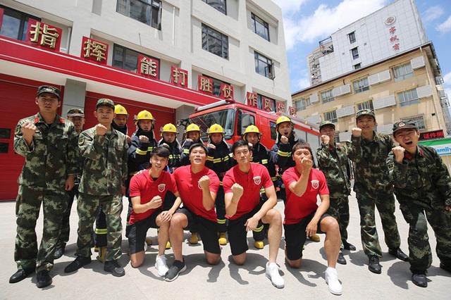 颜骏凌蔡慧康受聘消防宣传形象大使 参与拍摄消防公益宣传片