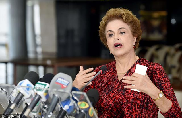 巴西女总统陷入弹劾困局