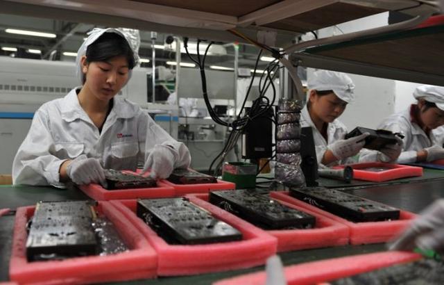 中国手机行业要变天 代工厂频现倒闭