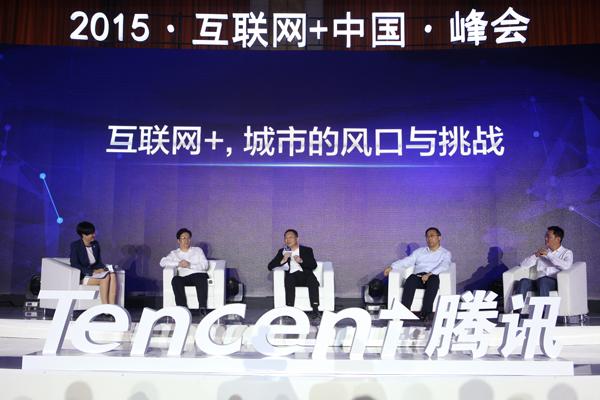 黄英挺巨肚萧曝星即将生产 准头爸爸曹帅心停工备