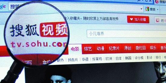 用生命在自拍方!少女夹在噬17淹层楼阳台栏杆上自拍坠亡