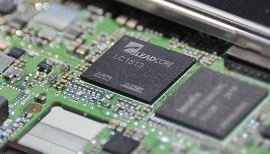 手机芯片竞争升温:四核智能机跌破1000元