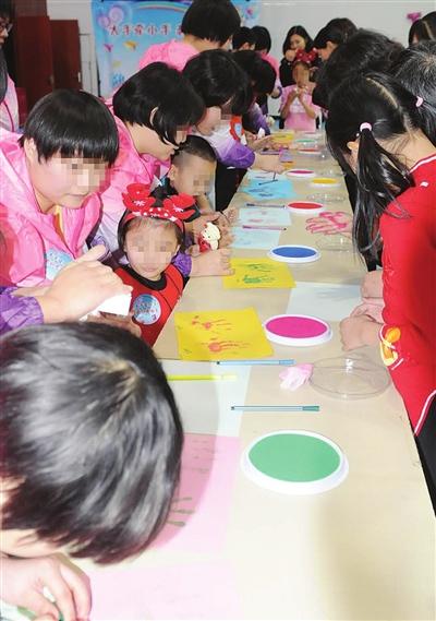 天津市女子监狱组织16名服刑人员和子女相聚