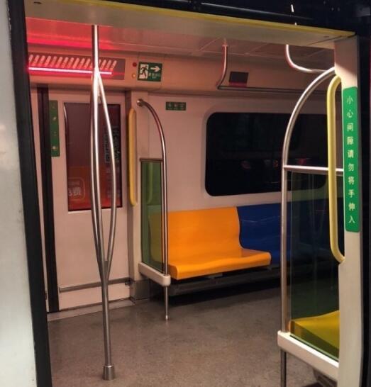 津滨轻轨因天气原因突发故障