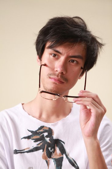 《男左女右》演员剧照 郭振迦 饰(老凉)