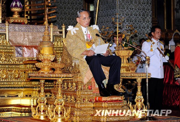 泰国国王生日图片