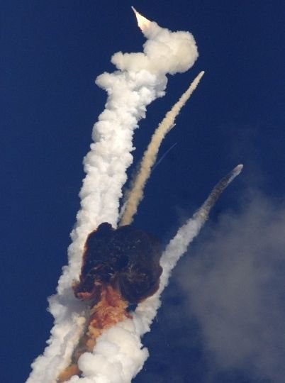 航天飞机发射失败图片