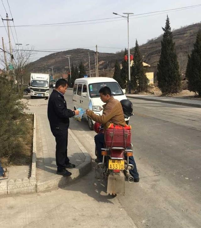 铜川宣传户籍制度改革 使外来人员吃上"定心丸"