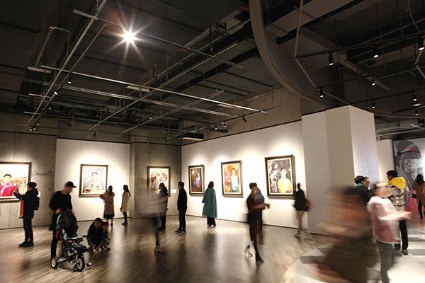 ������Ө����Ф���ͻ�չ��Ļ