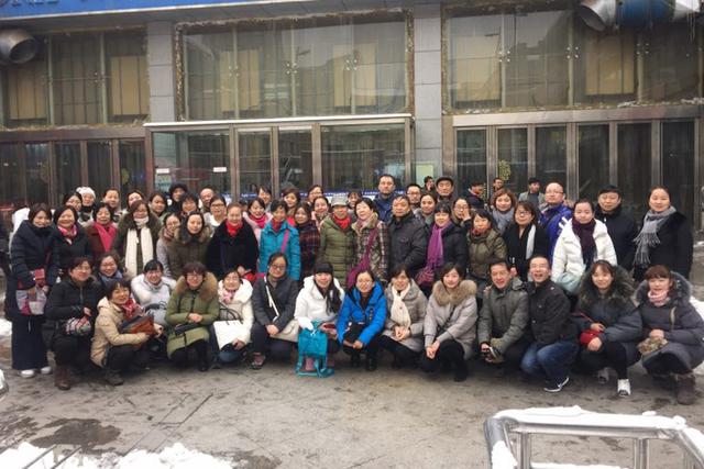 西安市第五医院组织党员集中观看电影《邹碧华》