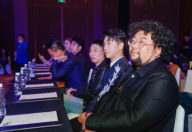 《画饼》现身丝绸之路电影节媒体发布会 众多喜剧演员同台逗乐