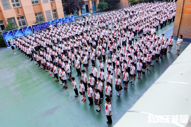 电影《未来可期》在西安交通大学附属小学开机