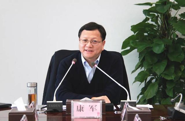 康军主任主持召开新区节日亮化美化与文化旅游工作专题会