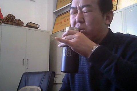 榆林安监局一官员被曝酒后上班玩游戏