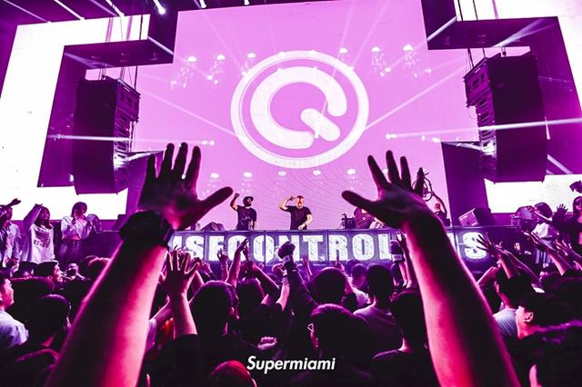 µرSupermiamiʽҵ ЯQ-dance׶ȽĻ